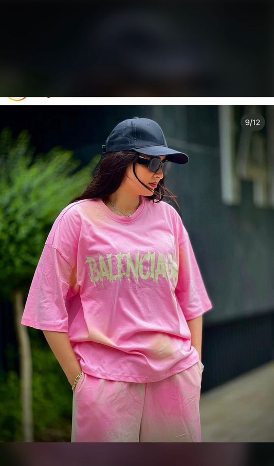 Ensemble t-shirt et pantalon chic look élégant et confortable