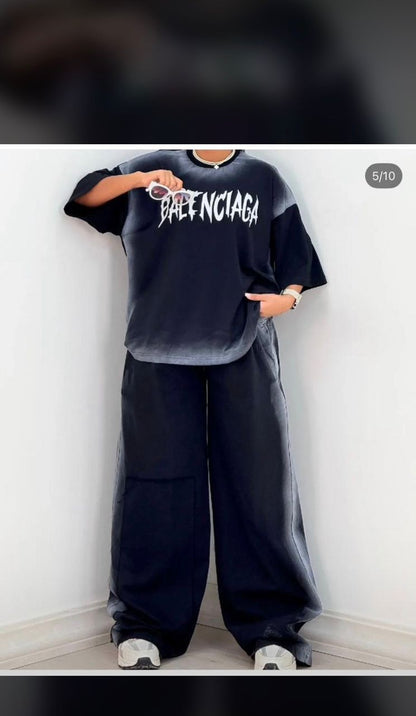 Ensemble t-shirt et pantalon chic look élégant et confortable